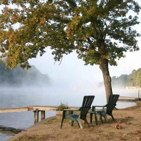 #05 - Lakefront Two Bedroom Cottage- Pet Friendly Hot Springs Dış mekan fotoğraf