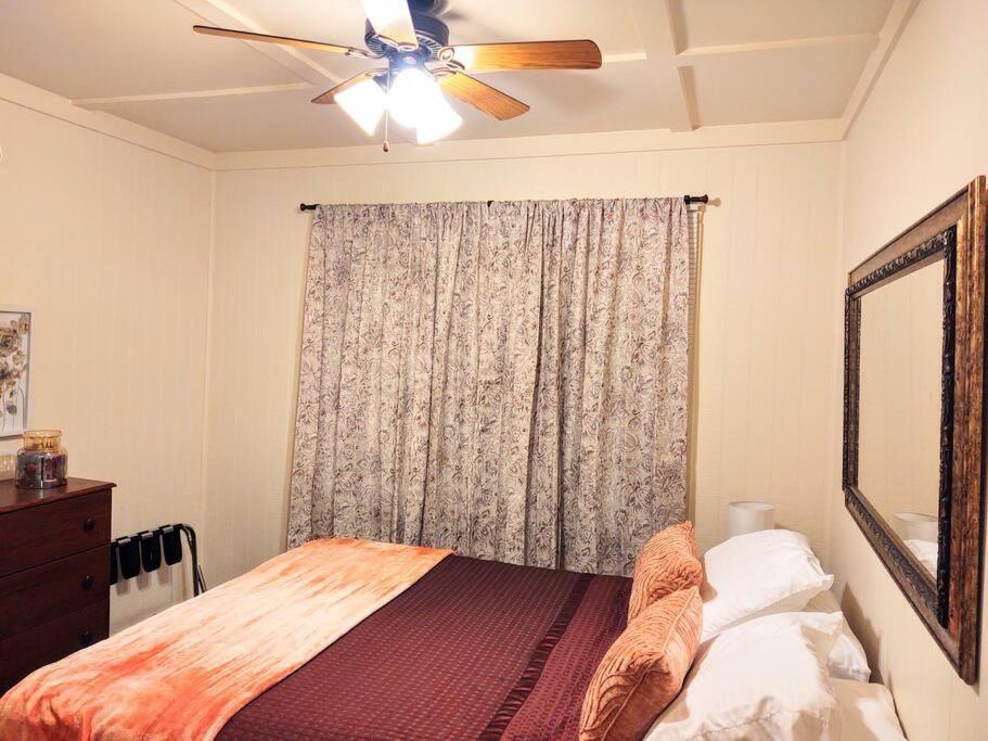 #05 - Lakefront Two Bedroom Cottage- Pet Friendly Hot Springs Dış mekan fotoğraf