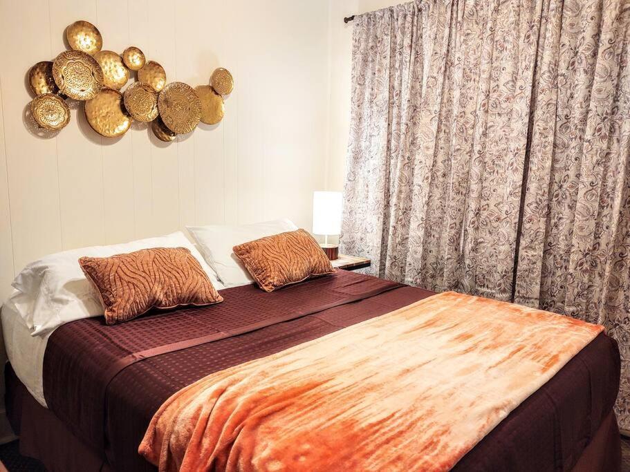 #05 - Lakefront Two Bedroom Cottage- Pet Friendly Hot Springs Dış mekan fotoğraf